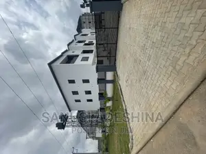4bdrm Duplex in Jahi Gilmore Fct for rent