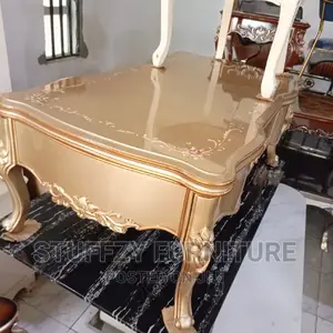Royal Center Table With 2 Side Stools