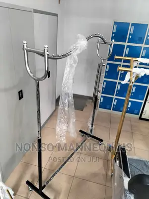 Single Pole Wavy Clothes Racks Stand