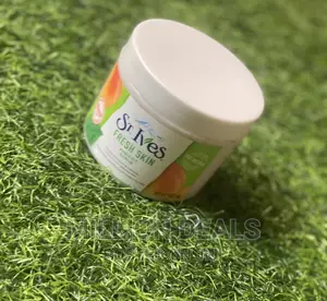 Unique St.Ives Fresh Skin Apricot Scrub