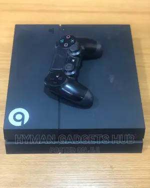 Super Neat Uk Used Ps4 With 2 Controllers/Pads