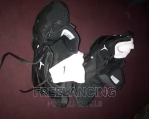 Sneakers/Trainers /Corporate Shoes