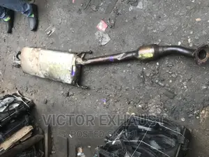 Centre Pot With Catalyst Toyota RAV4 2008 Model 4 Plug