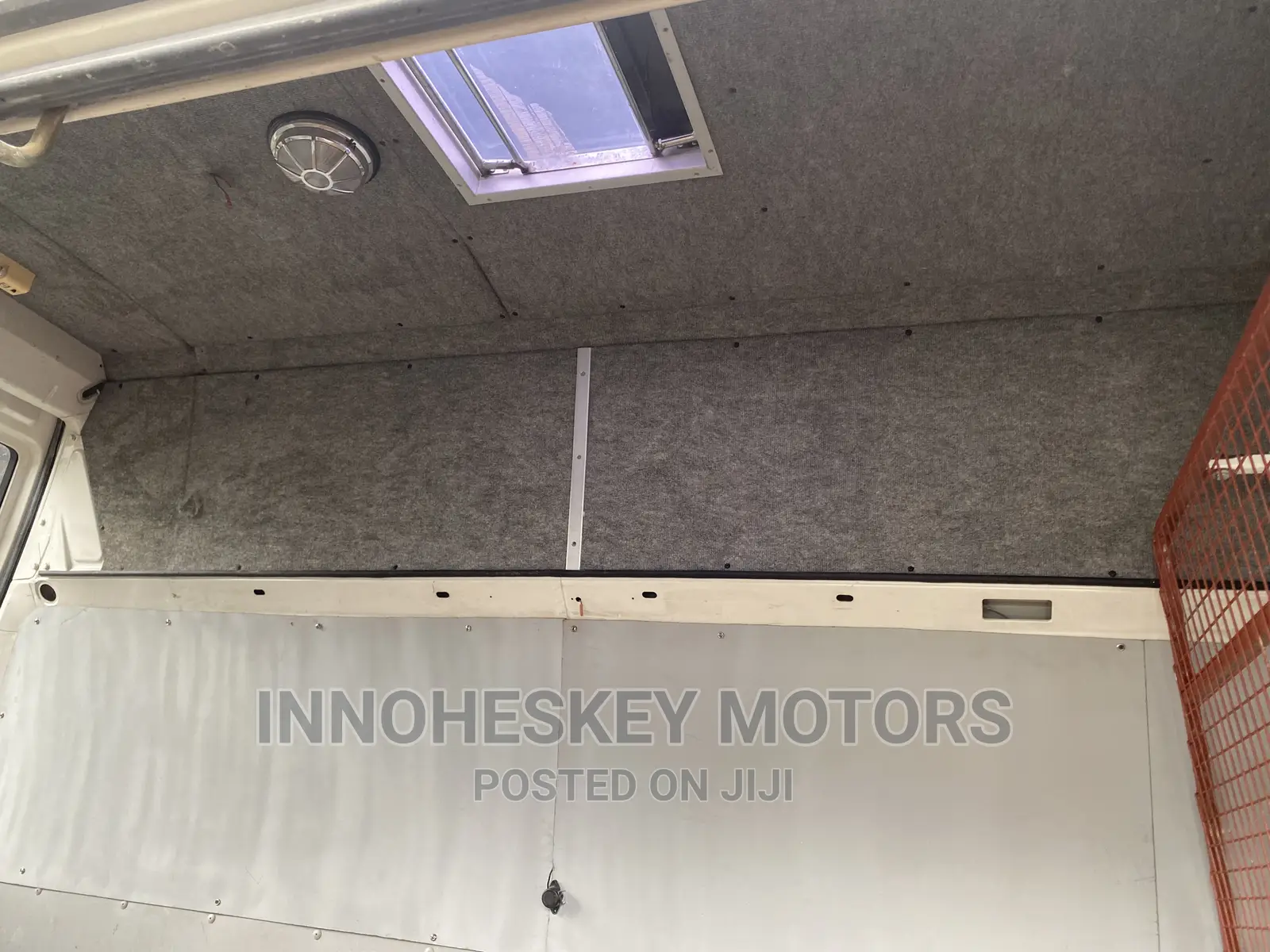 Volkswagen Transporter 2002 White