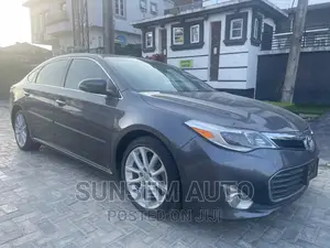 Toyota Avalon XLE 4dr Sedan (3.5L 6cyl 6A) 2014 Gray