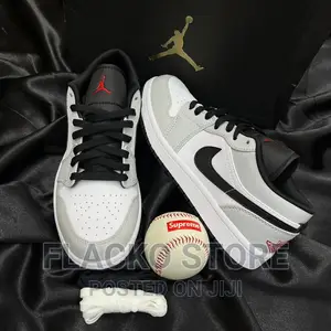 Original Air Jordan 1 Low Smoke Grey Sneakers