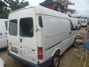Ford Transit 2000 White
