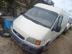 Ford Transit 2000 White