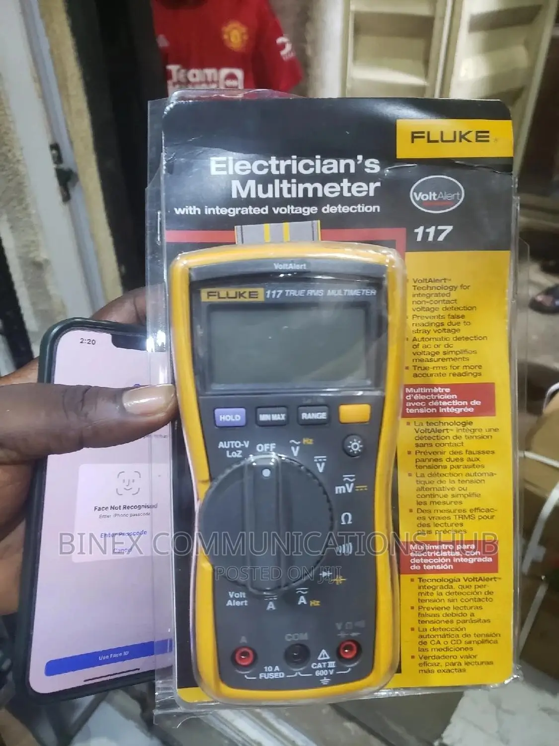 Fluke 117 True-RMS Digital Multimeter