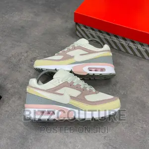 Original NIKE AIR MAX Sneakers for Ladies Available Instore