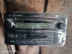 Toyota Tundra 2005 Model Radio and Cd Player