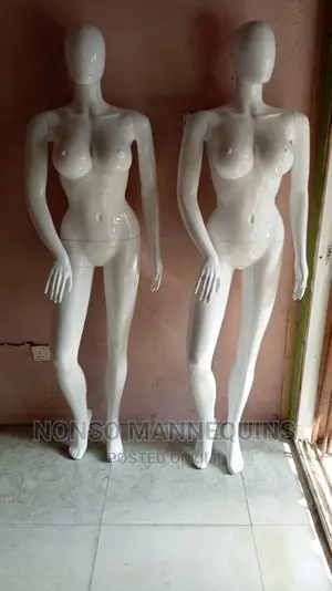Size 12 Body Full Glossy White Display Mannequin