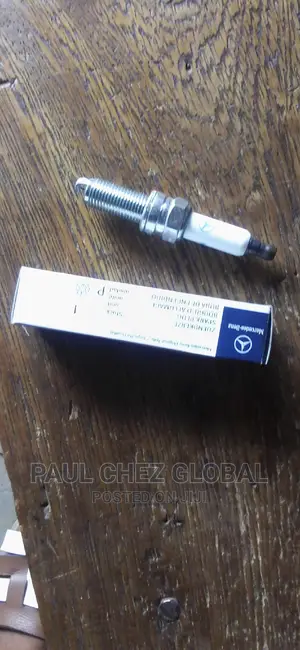 Engine Plug Original Mercedes Benz C300 4matic, Glk, E350 4M