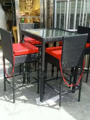 Higher Quality Rattan Bar Chairs and Table Set