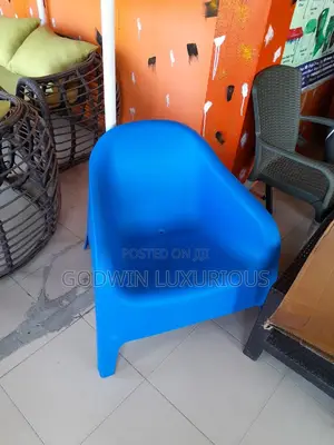Big Plastic Chairs for Restaurants