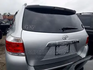 Toyota Highlander Limited 3.5l 4WD 2013 Silver