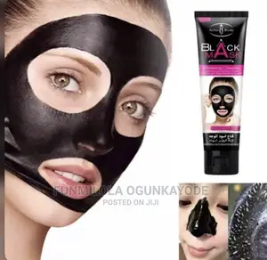 Black Facial Mask With Black Head Remover