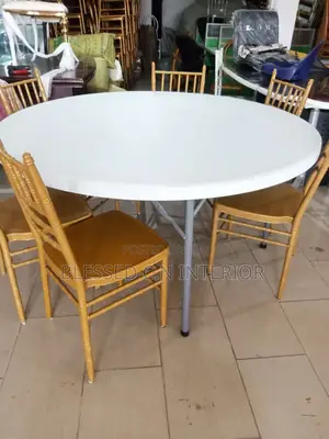 Higher Quality 10 Seater, 5fit Round Table