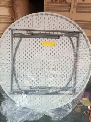 Higher Quality 10 Seater, 5fit Round Table