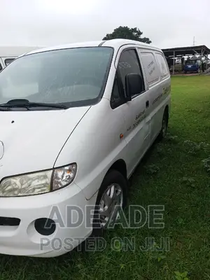 Hyundai H-100 2000 White