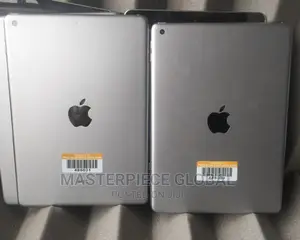 Apple iPad 4 Wi-Fi 32 GB Black
