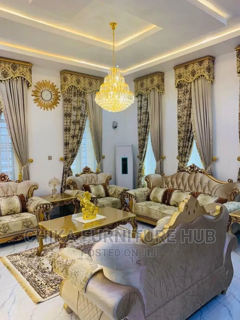 Quality Royal Sofas Wit Centre Table Nd 2 Side Stools