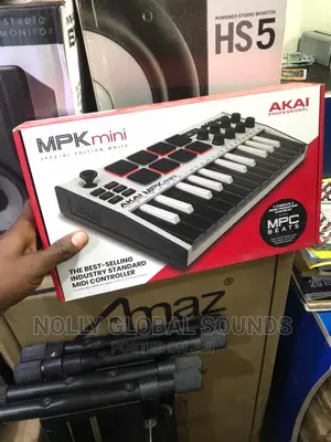 Akai MPK Mini Keybord