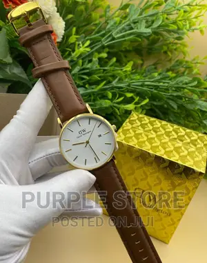 Daniel Wellington Leather Wristwatch