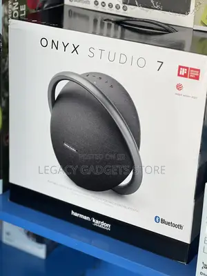 Onyx Studio 7