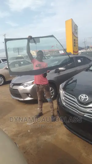 Venza 2014 Windscreen LFW