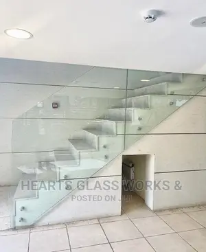 Frameless Handrail Installed With 12mm Tempered Glass
