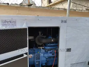 Perkins England Diesel Soundproof Generator (Sp250kva)