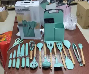 Silicone Spoon/Knife Set With Copping Board