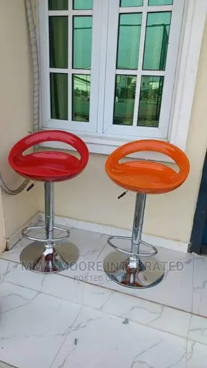 Adjustable Height Bar Stool