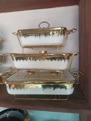 Buffet Chaffing Dish Glass Plates With Golden Stands