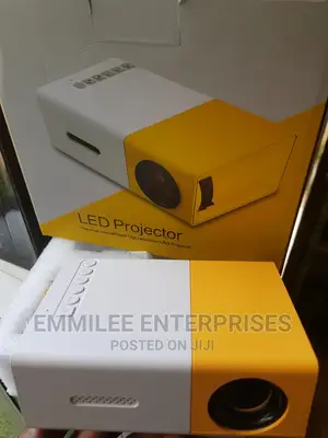 Led Projector That Connect Directly to Phone Using Datacable
