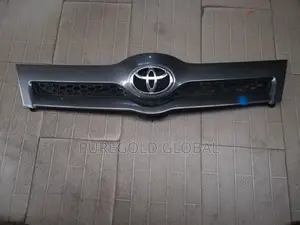 Corolla Verso 2006 Front Grille