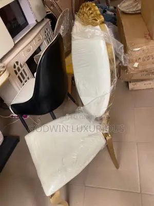 Vip Royal Chairs