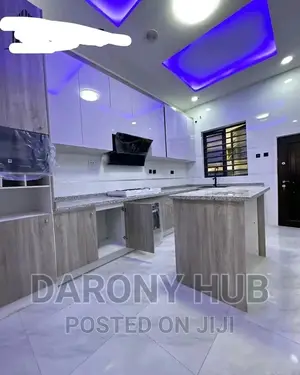 Simple Kitchen Cabinet Setup With Island