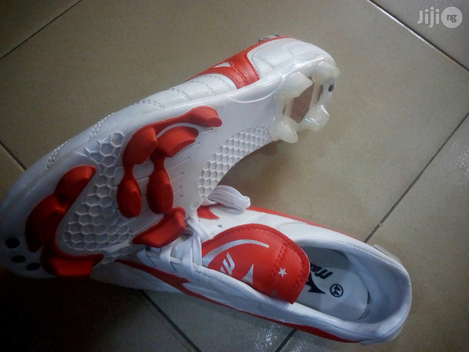Mizuno Boot