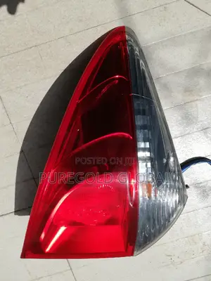 Toyota Ractis Rear Light
