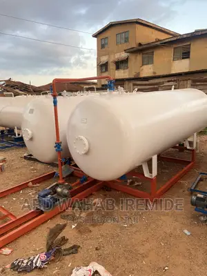 Gas Tanks and Dispensers