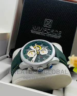 * *Naviforce 9211 Leather Wristwatch *