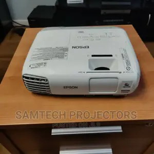 Clean UK Used Epson Projector Here In Ikeja N Outsid Lagos