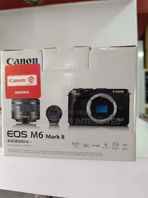 Canon Eos M6 Ii + Ef-M 15-45mm Is STM Kit Lens (Brand New)