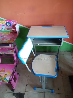 Metal Students Chairs With Tables