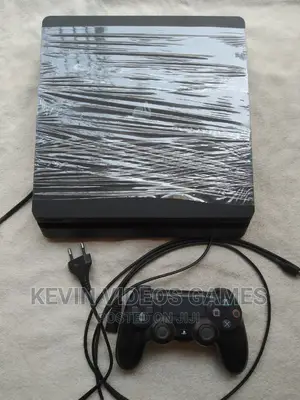 1tb Hacked Ps4 Slim/20 Classic Games Installed