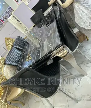 Newly Imported Dinning Set Available in /6/4 Seaters