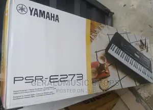 Yamaha PSR-E273 Keyboard