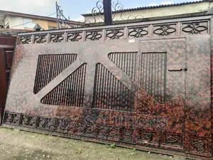 Luxury Standard Full Channel Rolling Gate for Sale